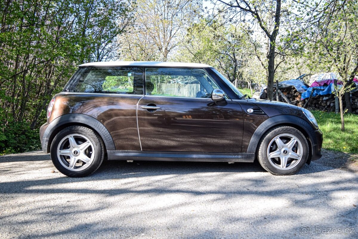 Mini Cooper r56 2010 1.6 90kW - 2