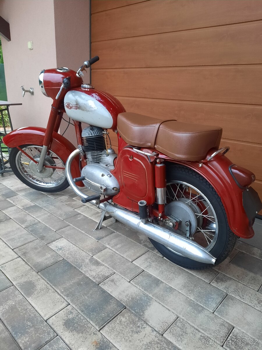 Jawa 250 - 2