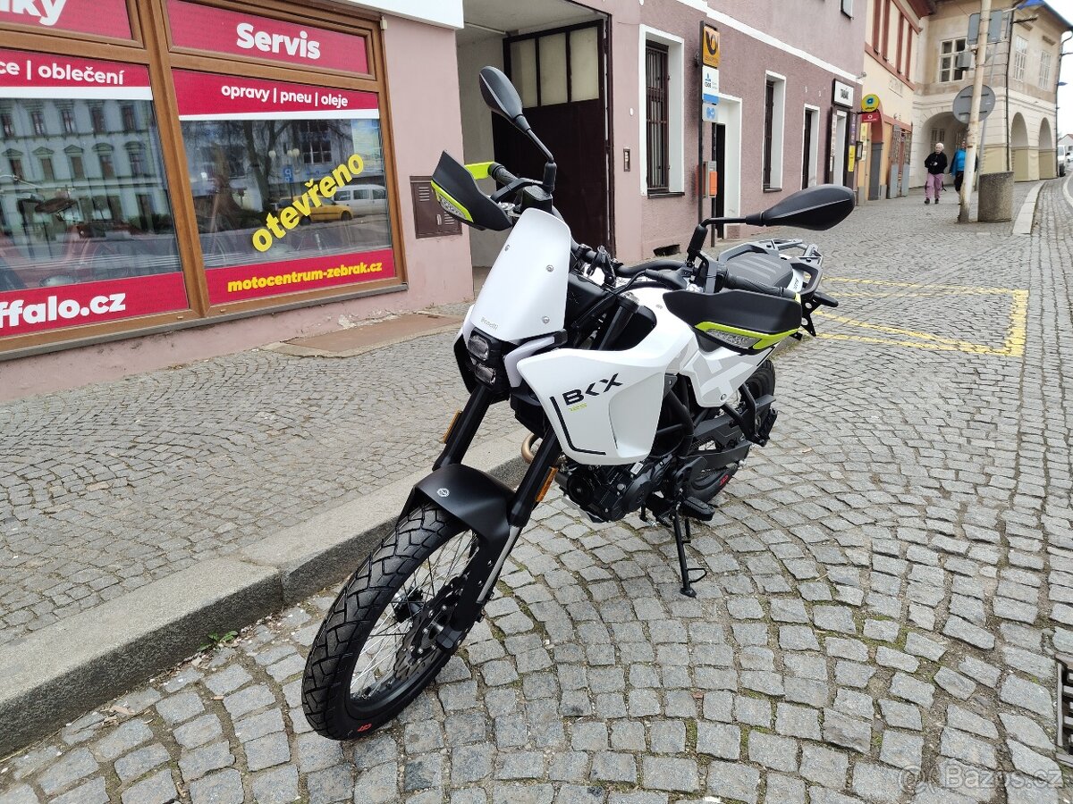 Benelli BKX 125, záruka 4 roky, - 2