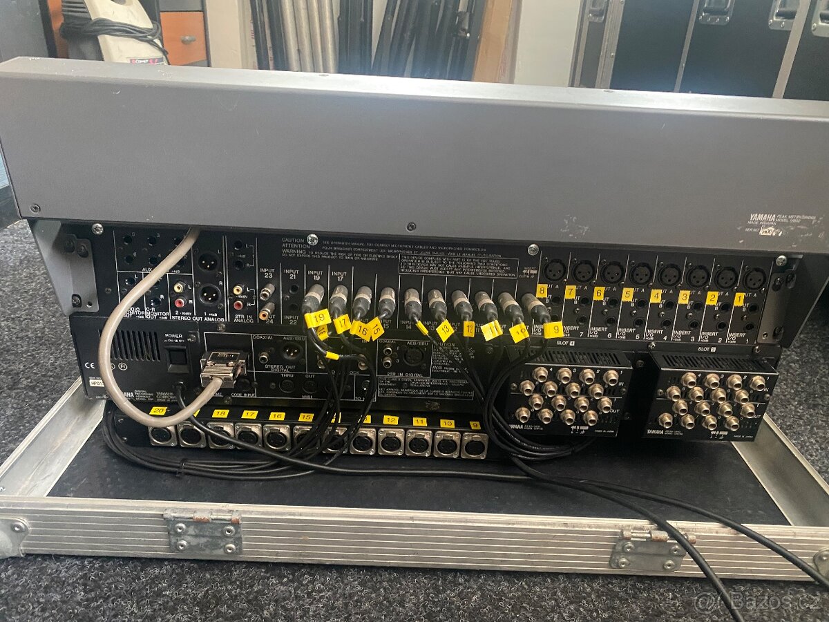 Yamaha 02R - 2