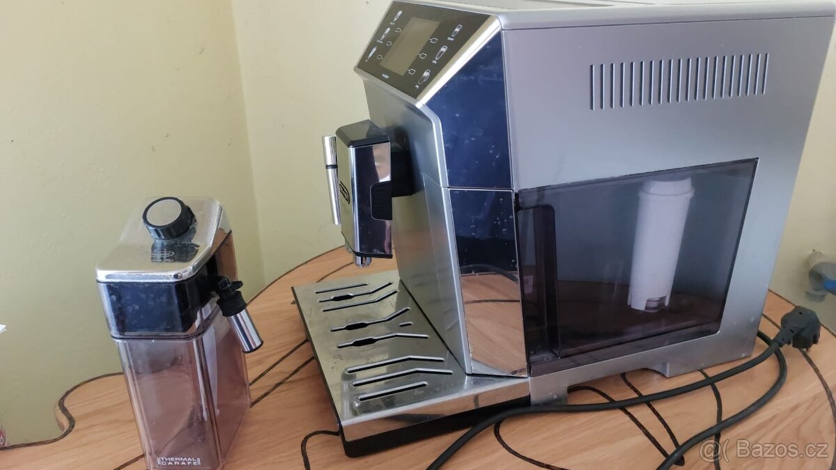 Kávovar DeLonghi PrimaDonnaClass - 2