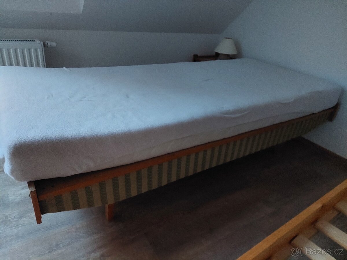 Dřevěné postele s úložným prostorem 2ks - 2