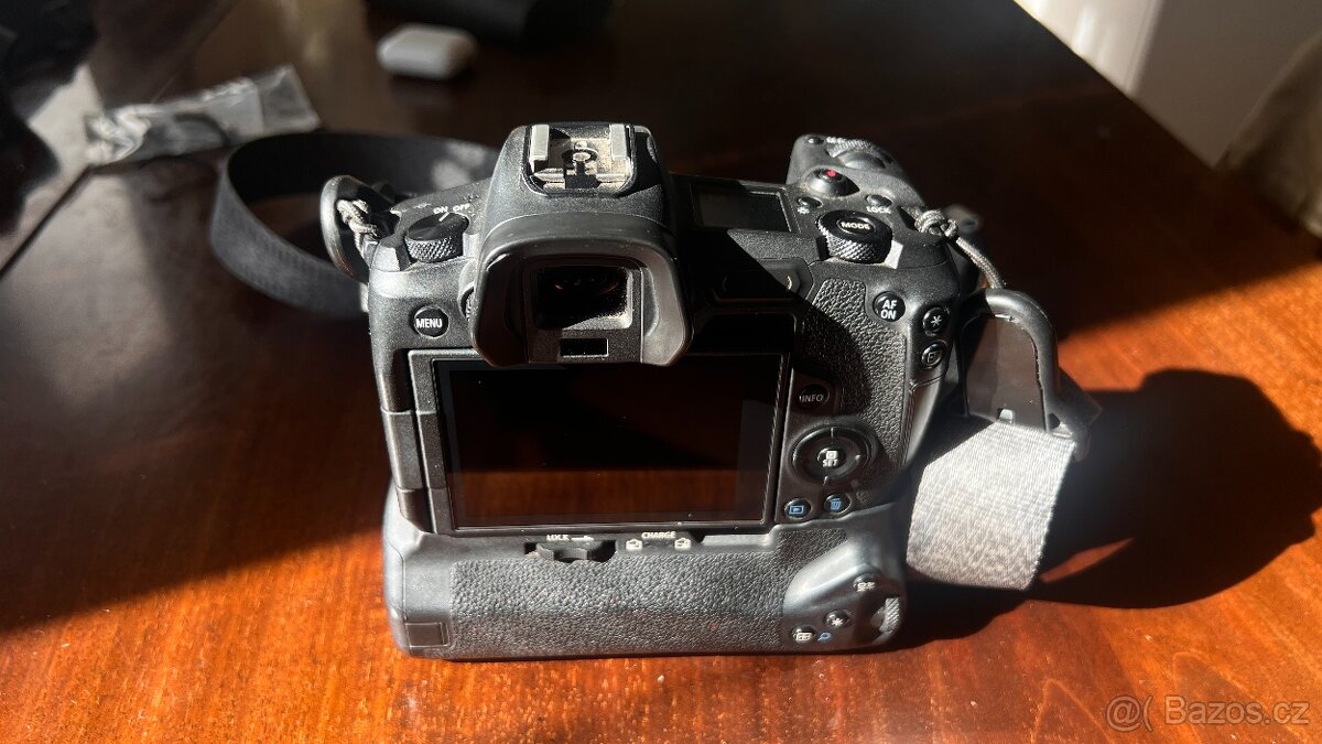 Canon R a grip - 2