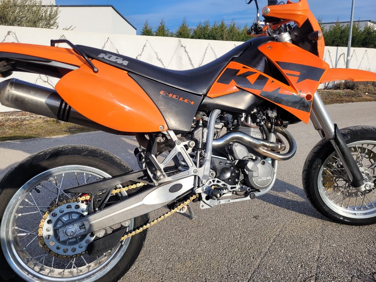 KTM 640 LC4 Supermoto, el. štartér 2004, akrapovič