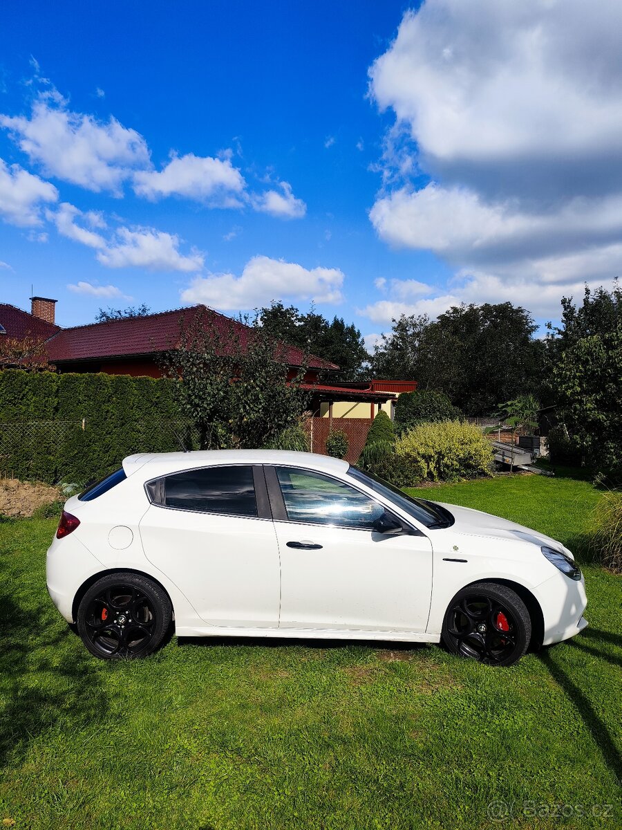 Alfa Romeo Giulietta - 2