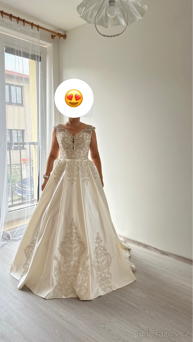 Č. 005 svatební šaty nové z menší vlečkou - 2
