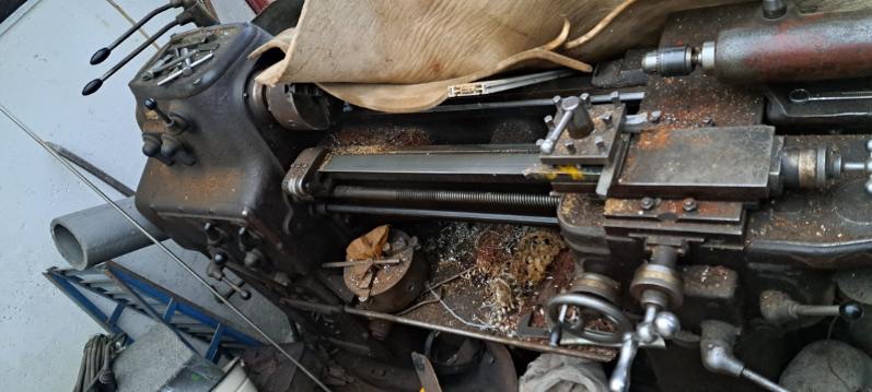 Soustruh s28 žebrák - 2