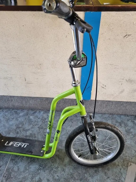 Koloběžka Lifefit RIDER zeleno-černá - 2