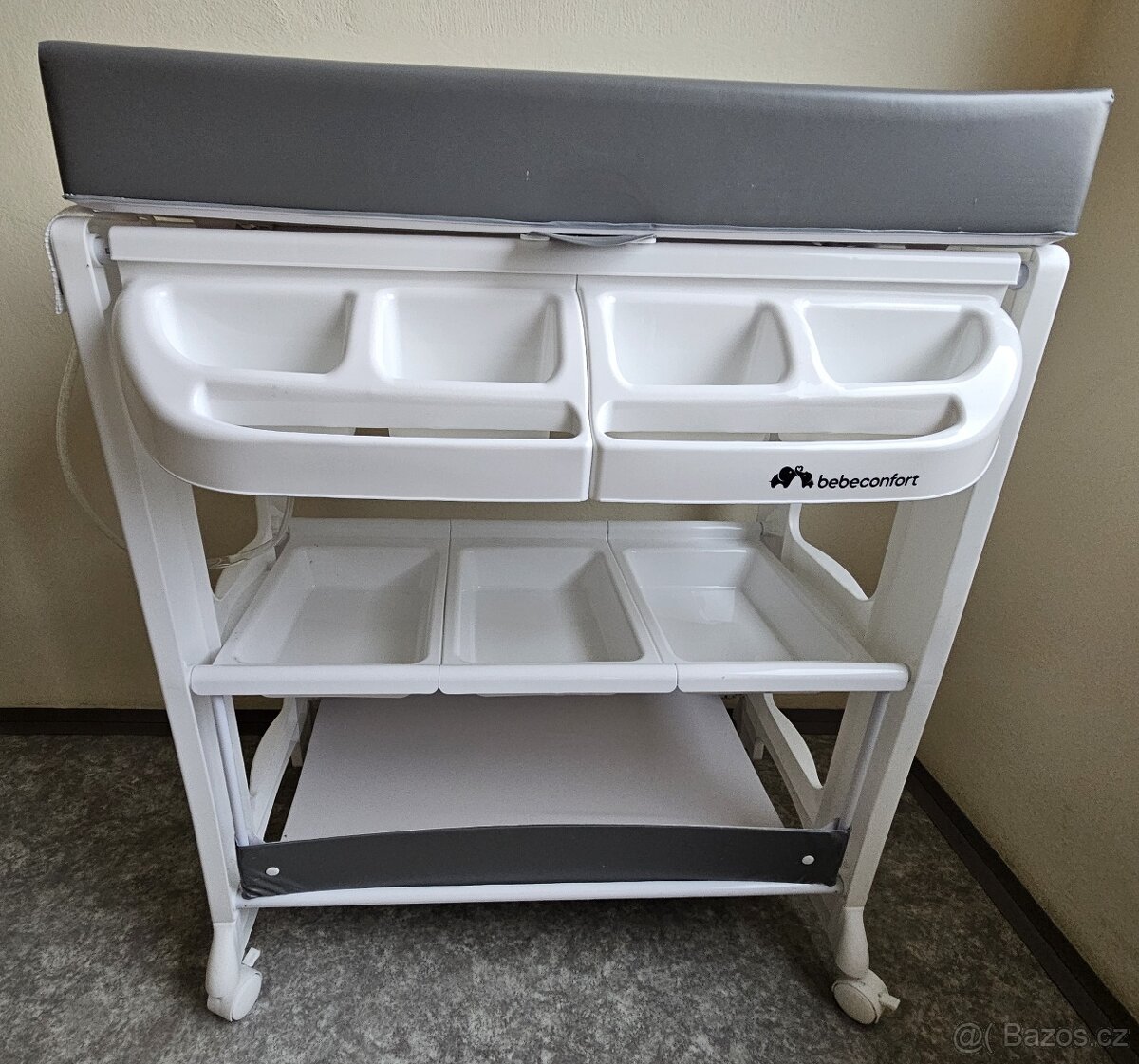Přebalovací pult s vaničkou BEBECONFORT, téměř nový. - 2