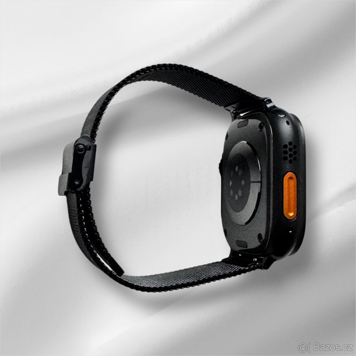 Apple Watch Ultra 3 (2025) 49mm Černý titan - 2