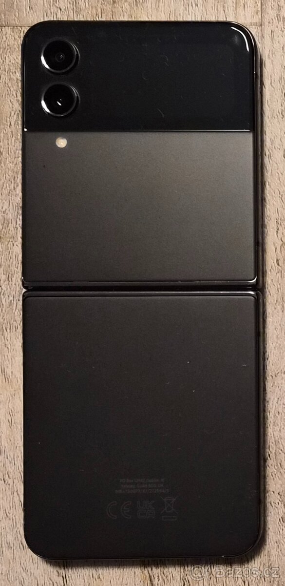 Samsung Galaxy Z Flip4 5G F721B 8GB/128GB Graphite - 2