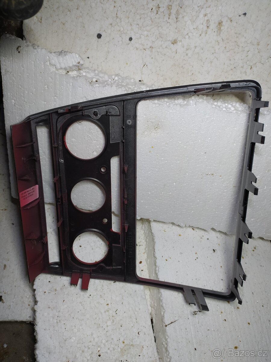 Rámeček klimatizace Octavia II - 2