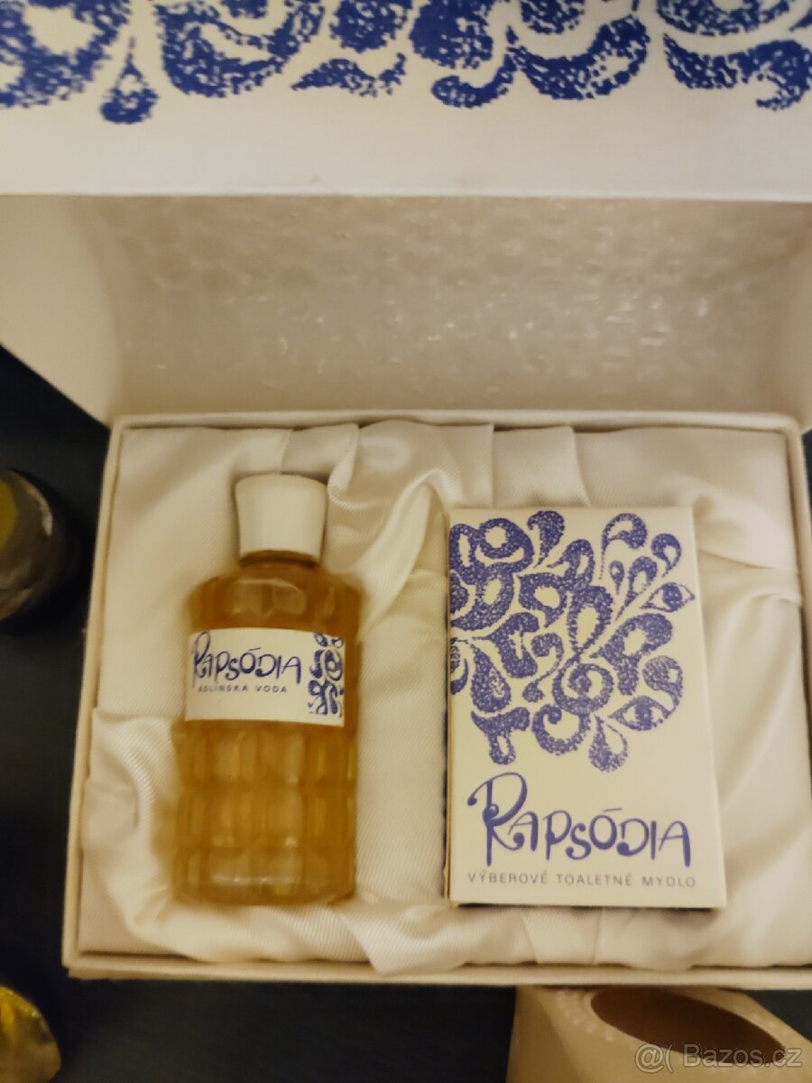 Retro sbírka parfémů a mydel - 2