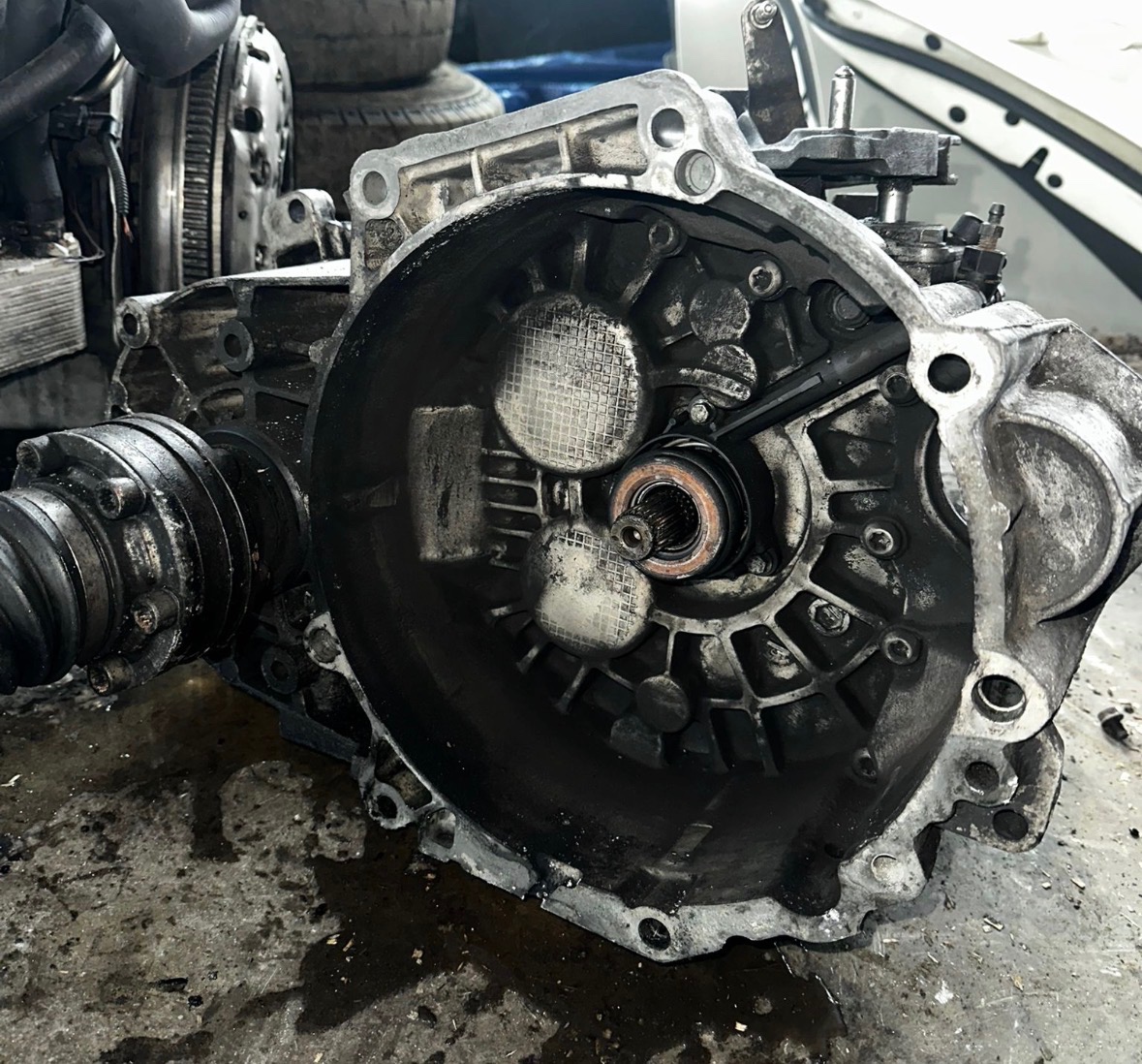 Převodovka 6st HDV 2.0tdi 103kw - 2