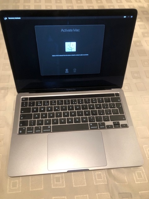 MacBook Pro 13 - 8 GB, 256 GB SSD - 2