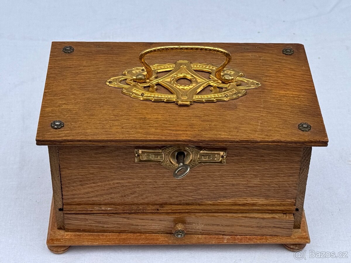 Secesní dřevěná šperkovnice Mosazné kování - 2
