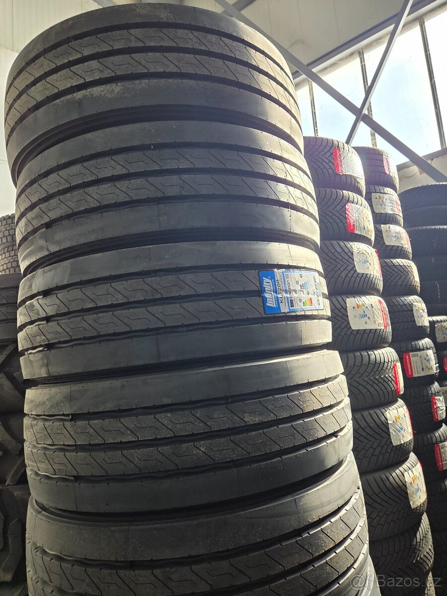 Prodám nákladní pneu Náves - 2