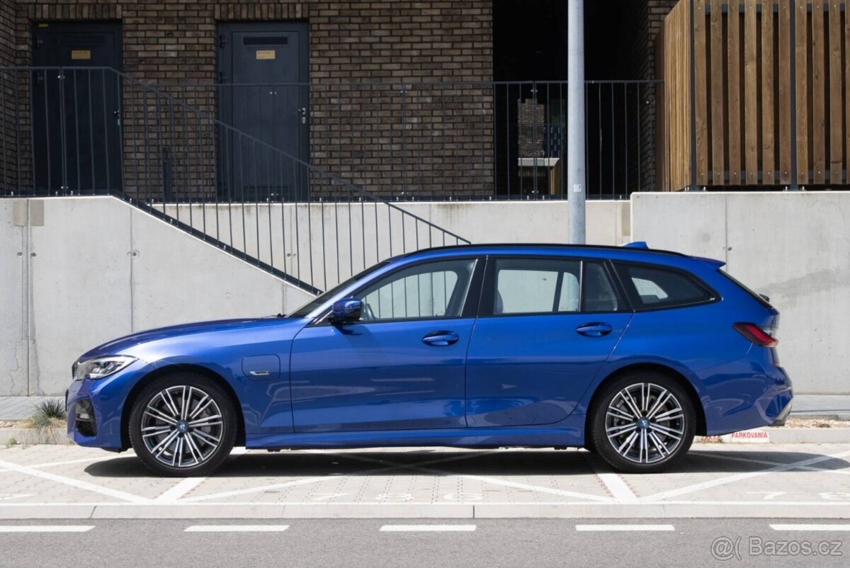 BMW Rad 3 Touring 330e PHEV A/T - 2