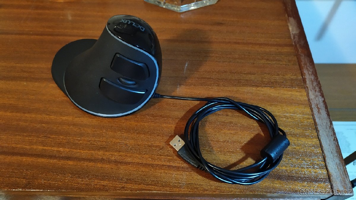 Vertikální myš Delux M618 Plus - 2