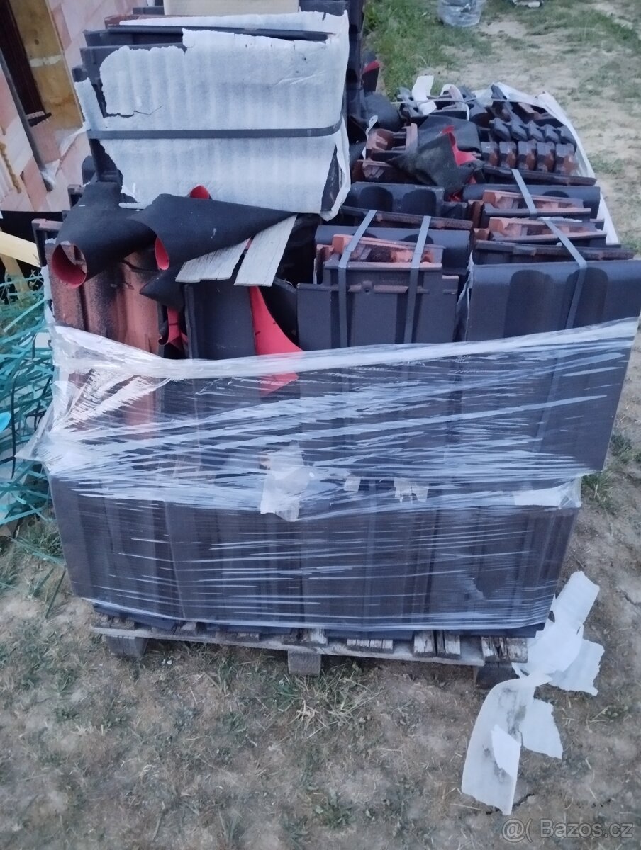 Brněnka Renoton 14 okrajová engoba černa - 2