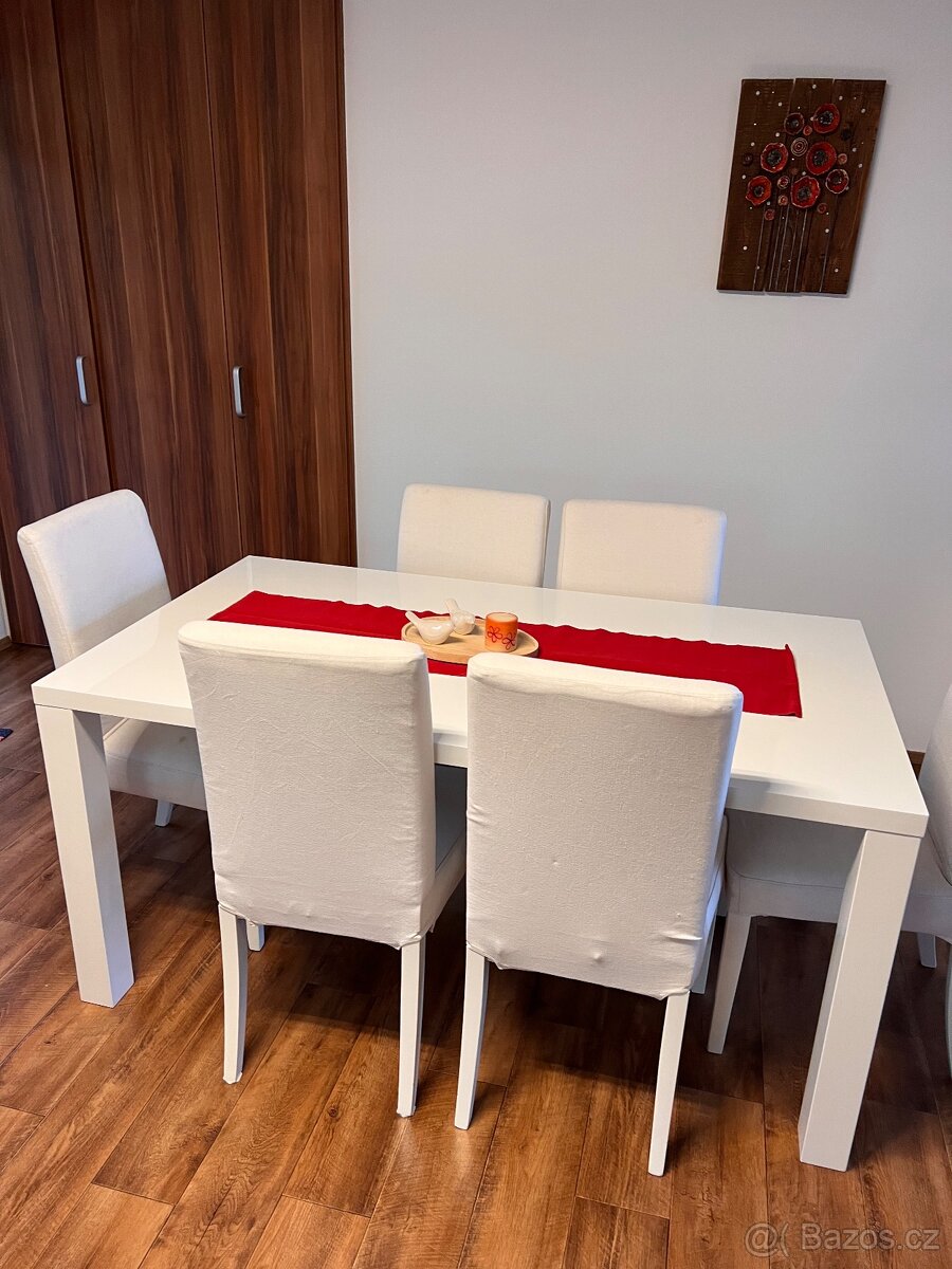Jídelní stůl - 2