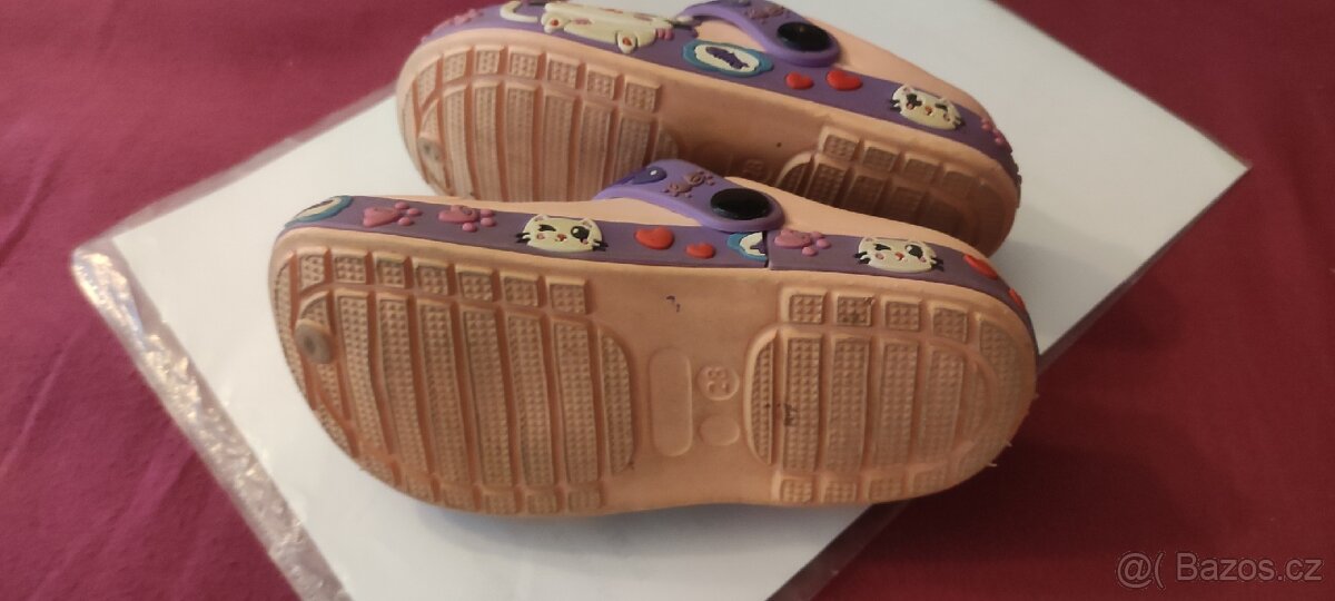Crocs - 2
