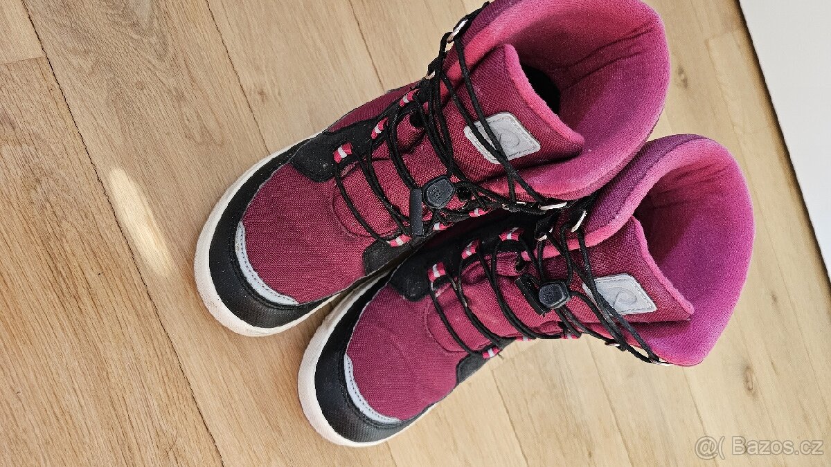 Divci obleceni 2-10 let - 2