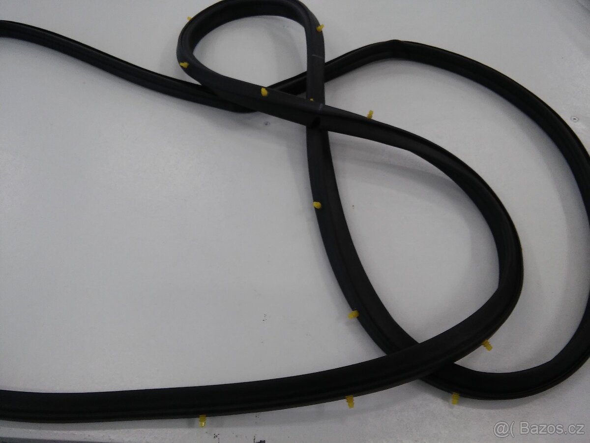 Těsnění dveří Suzuki Samurai. - 2