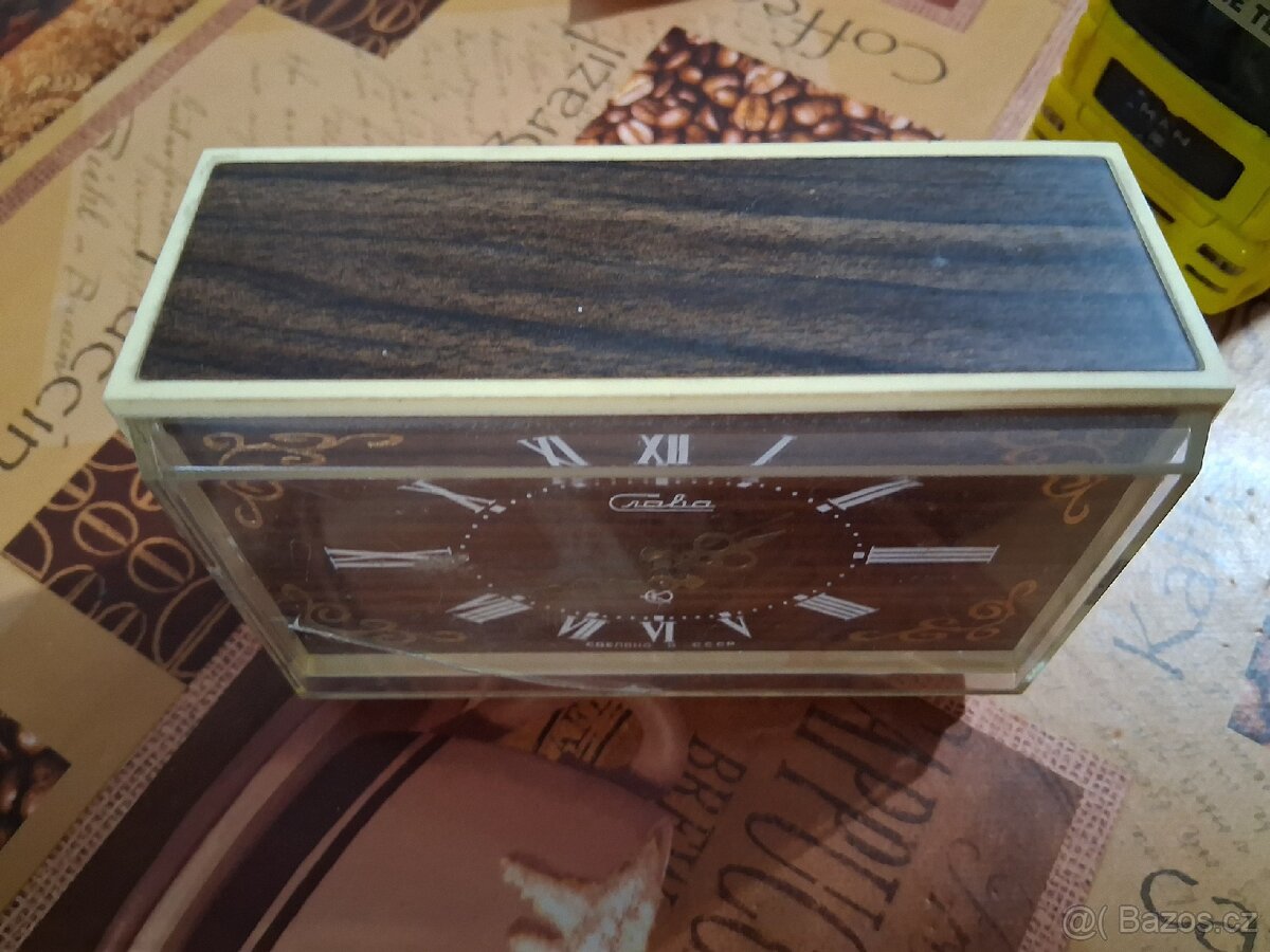 Retro Ruský budík - 2