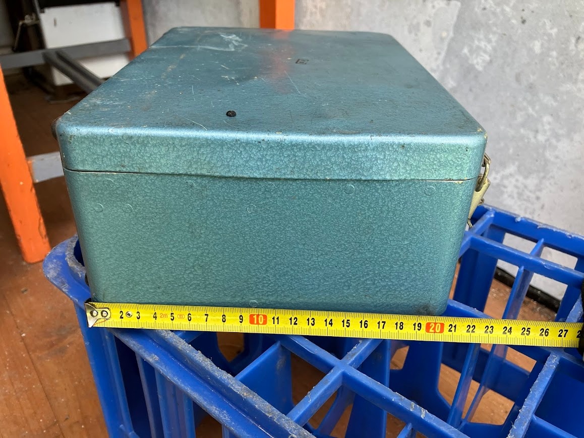 plechová bednička - 2