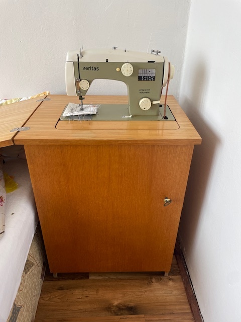 Šicí stroj Veritas - 2
