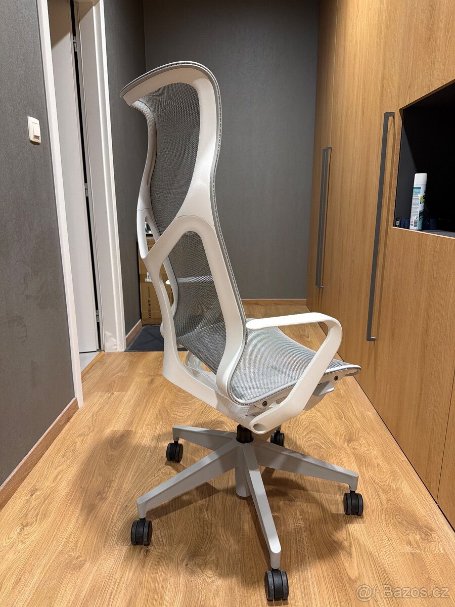Herman Miller Cosm High back - 2