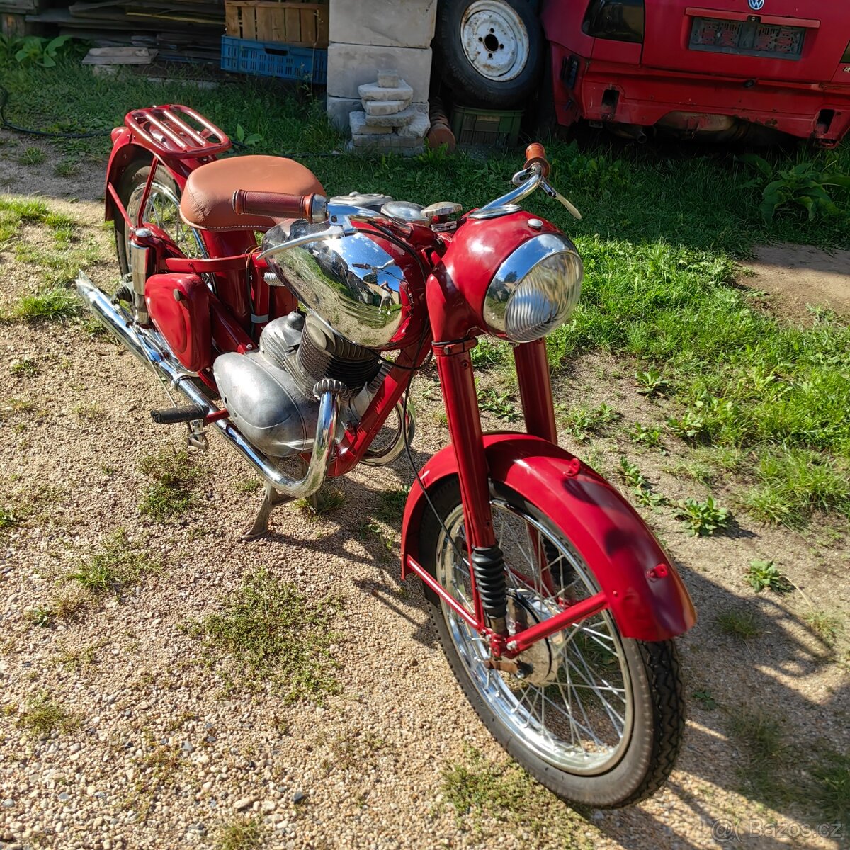 Jawa perak komunista - 2