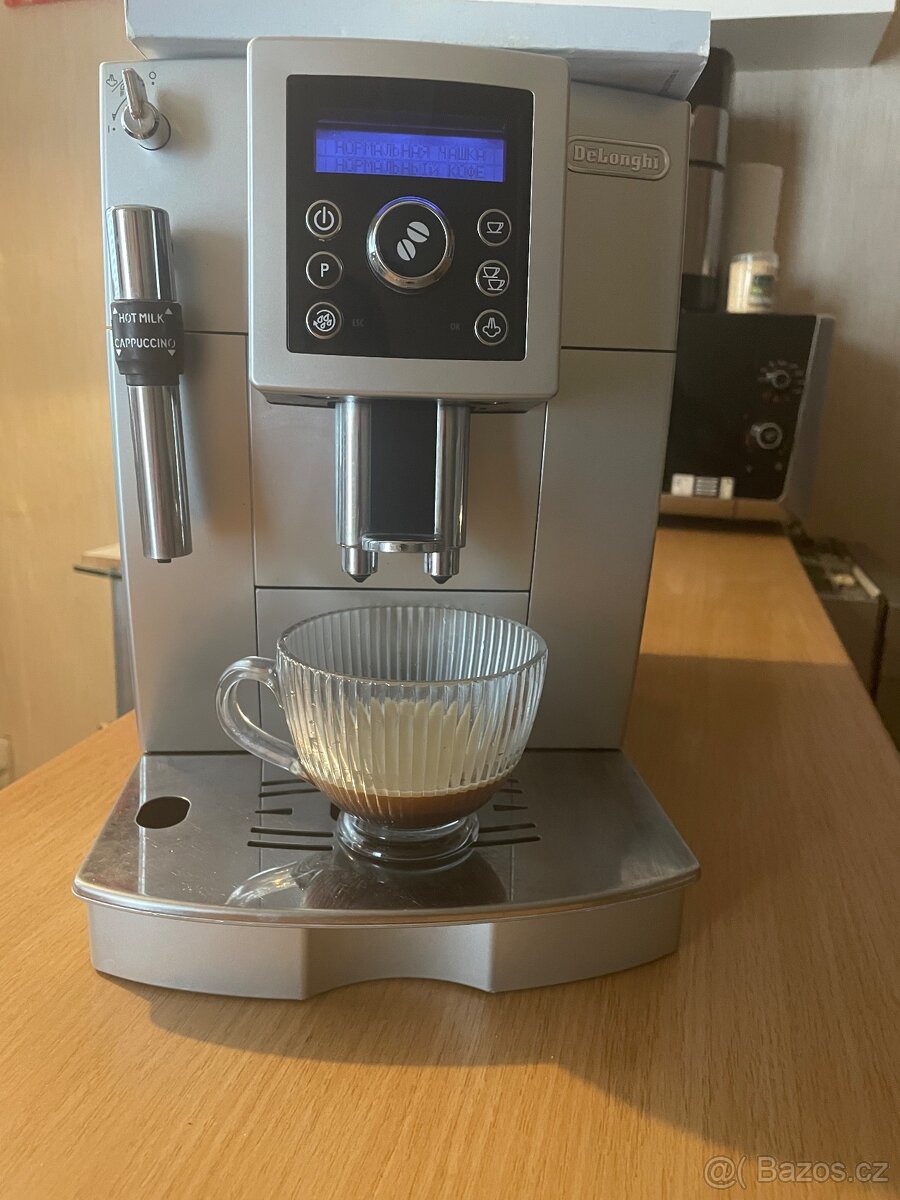 Automatický kávovar DeLonghi - 2