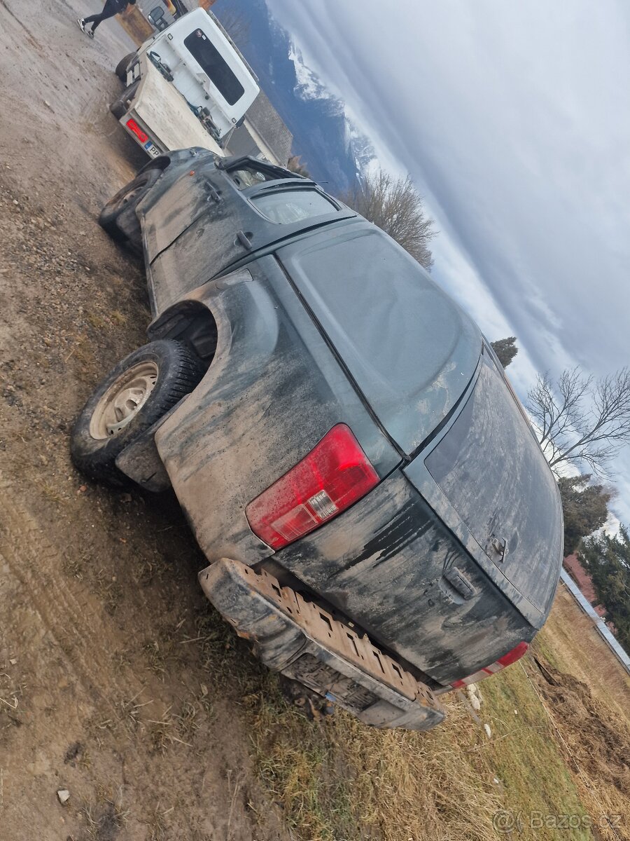 Rozprodam Isuzu D-max 2.5 120kw biturbo 2013