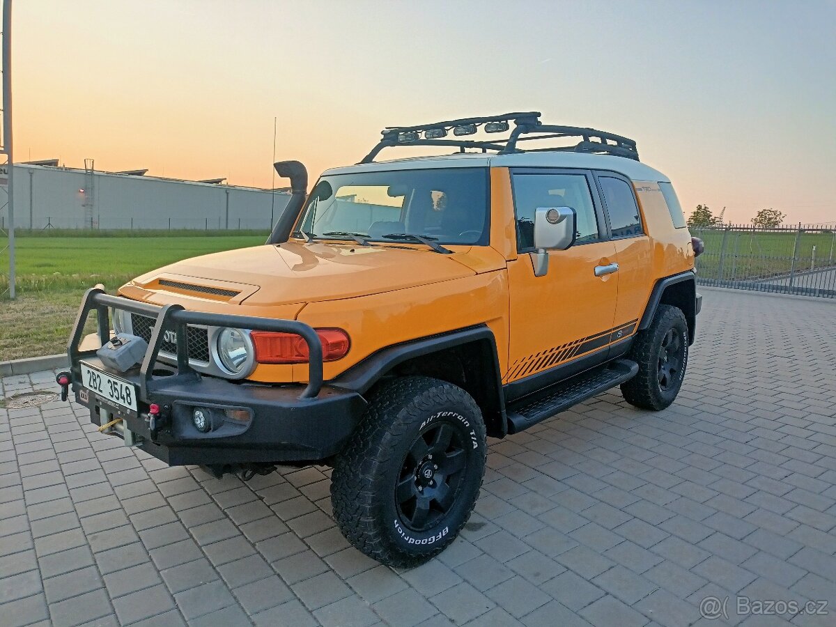 TOYOTA FJ LAND CRUISER 4,0 V6 4x4 LPG 110 000 KM 1 Majitel