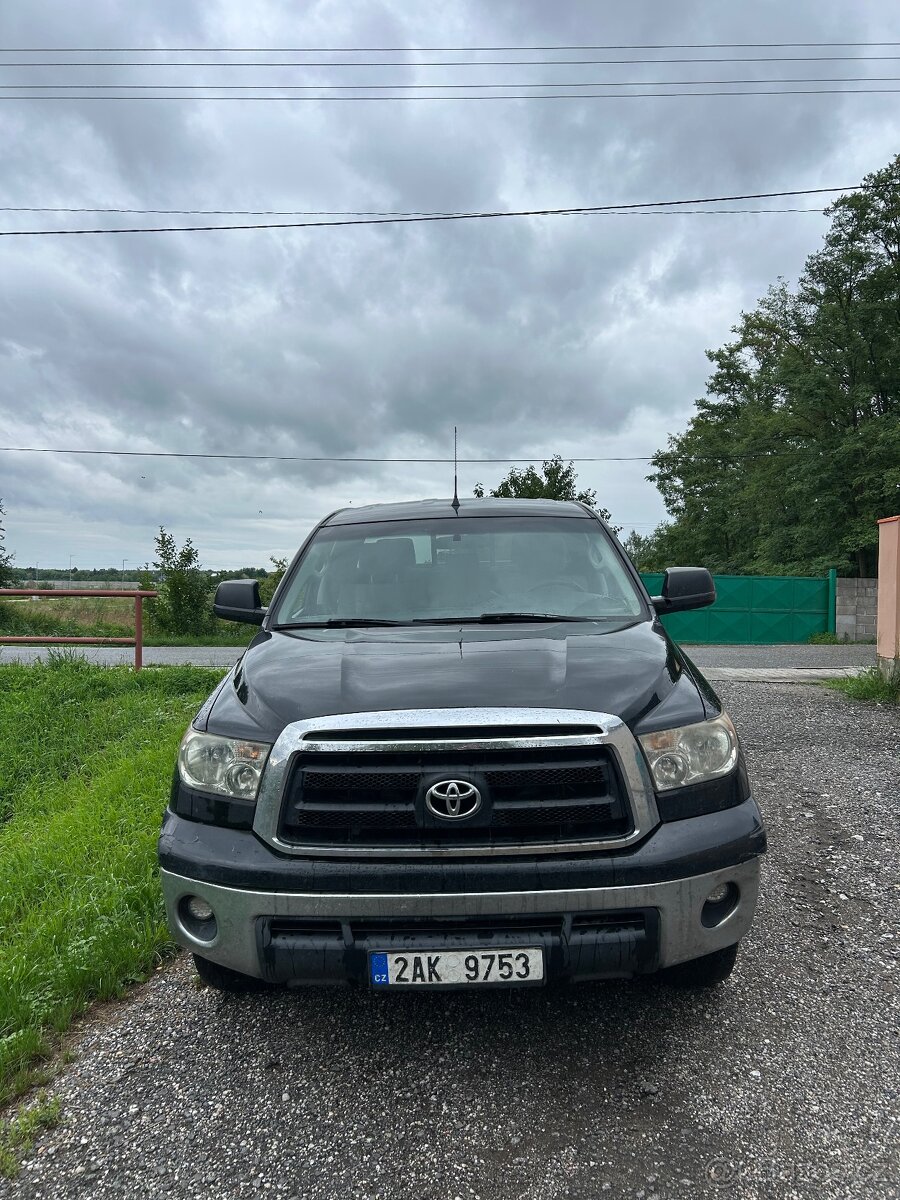 Toyota Tundra 4.6 v8