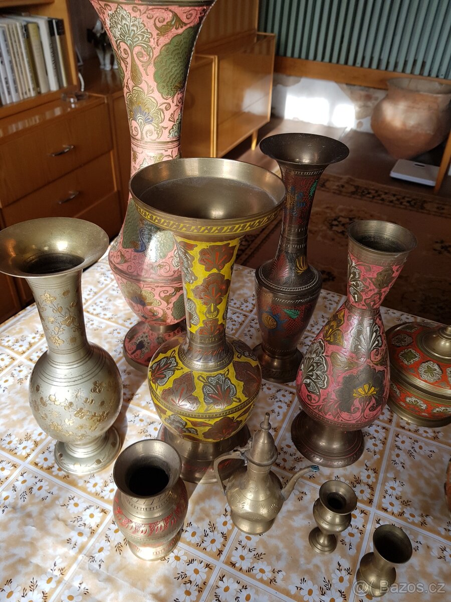 Mosazné vázy, misky, konvice - 2