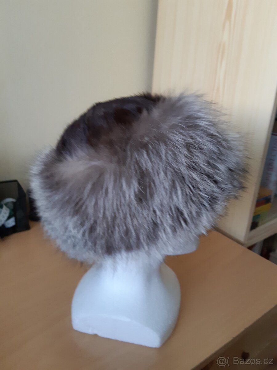 Kožešinová čepice nová zn.Kara - 2