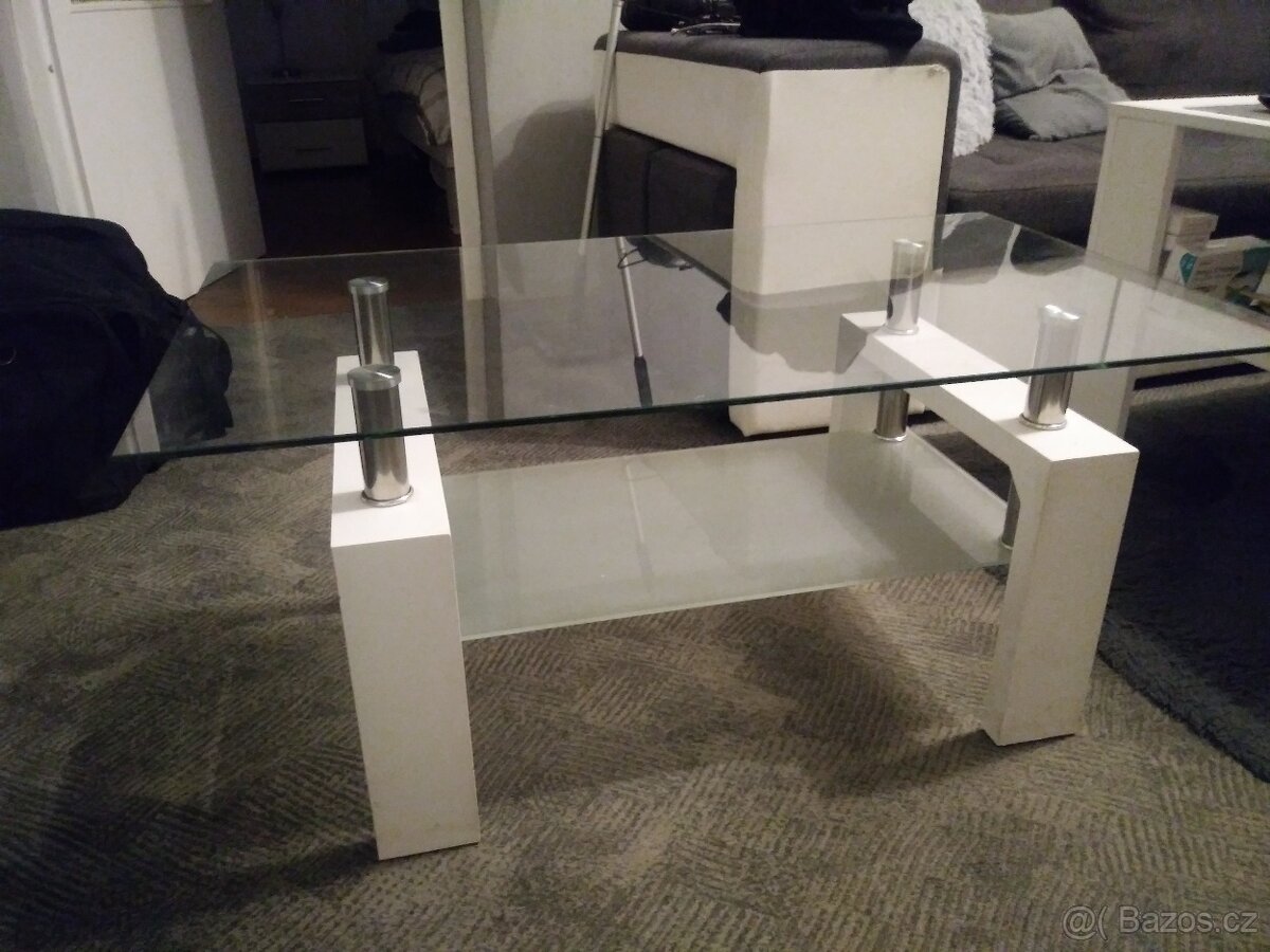 Prodám konferenční stolek - 2