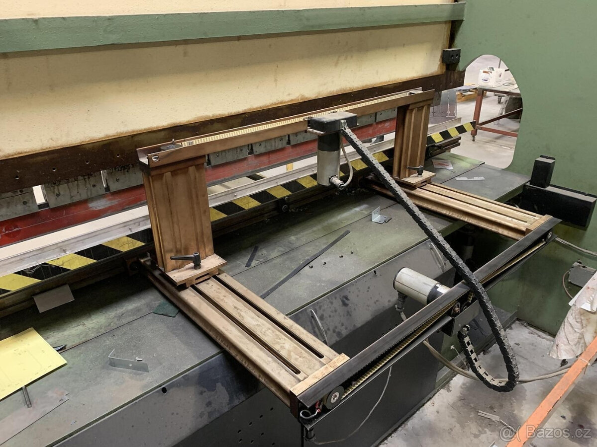 Plazmový stůl ESAB Saber DXG 5000 CNC 14' x 56' - 2x řezac - 2