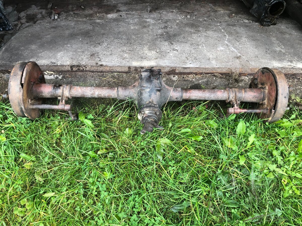 Praga Piccolo zadní náprava - 2