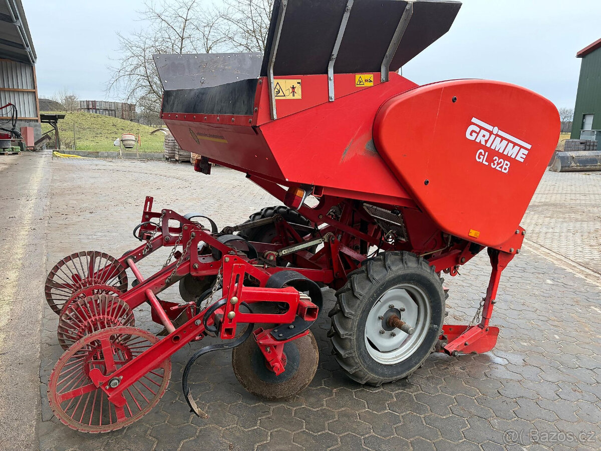Sázecí stroj na brambory GRIMME GL 32 B – r.v. 2002 - 2