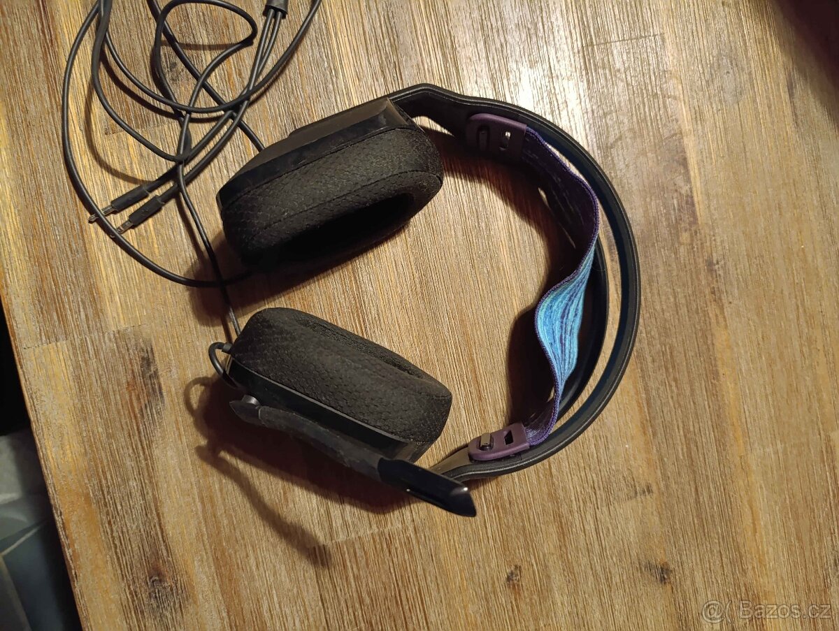 Sluchátka Logitech G335 - 2