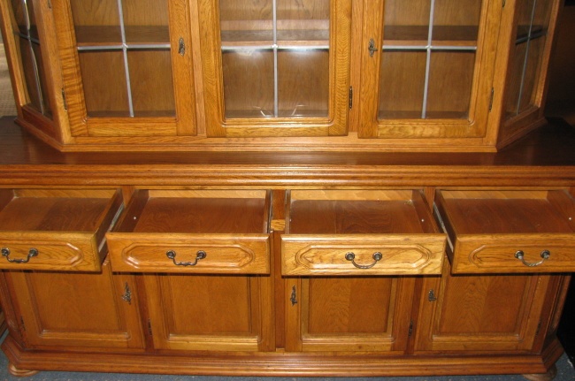 Rustikální komoda s nástěnnou vitrínou - 2