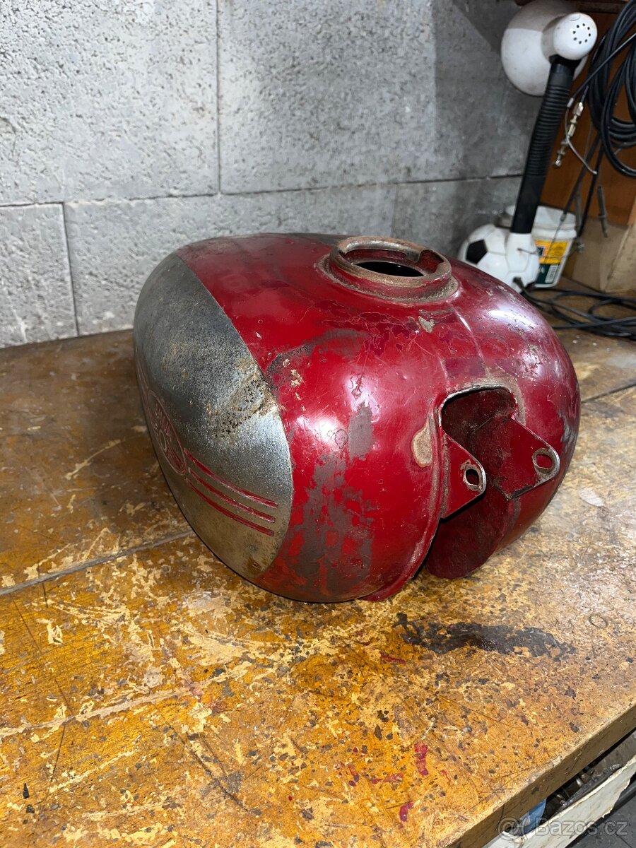 Predam nadrž na Jawa č.2 - 2