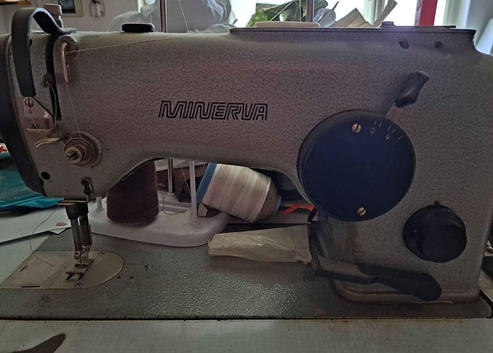 Průmyslový šicí stroj Minerva - 2