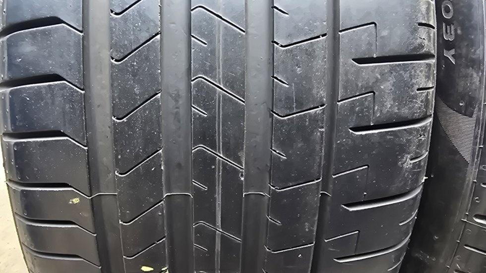 Letní pneu 275/40/18 Pirelli - 2