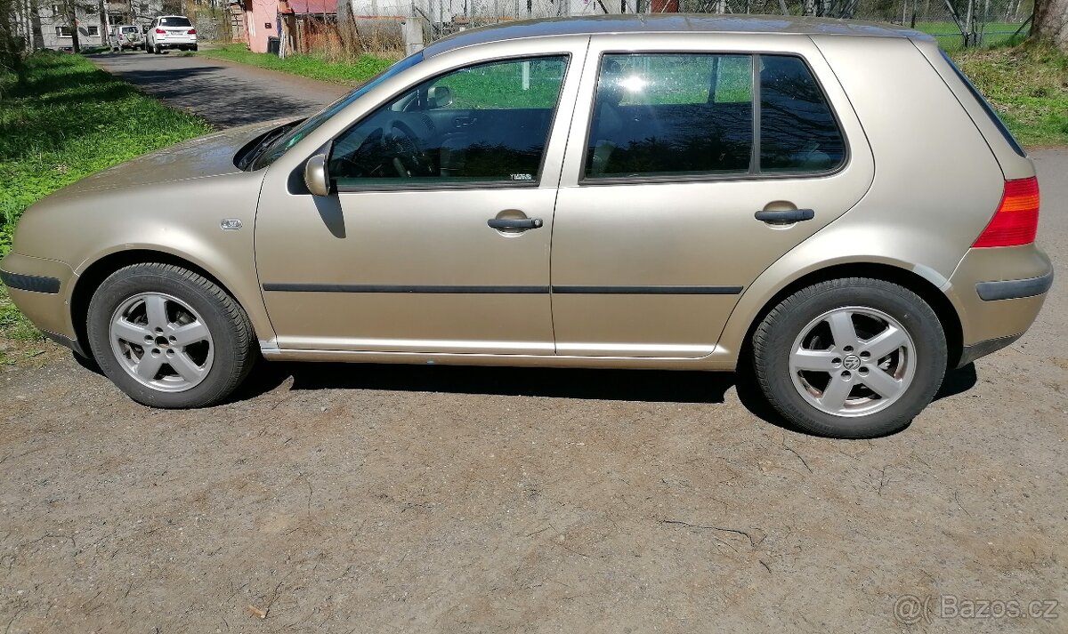 VW Golf - 2