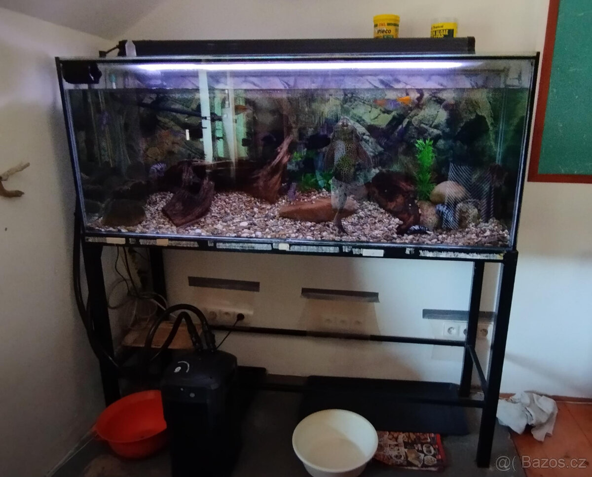 Akvarium 450 lt vč.stojanu - 2